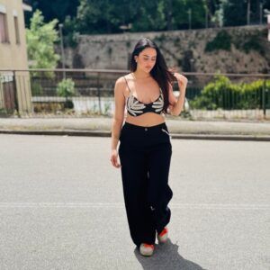 TOP CON FOGLIA BRILLANTINATO